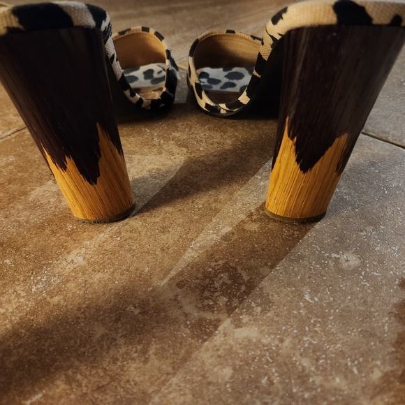 YSL leopard print heels - Picture 3 of 3